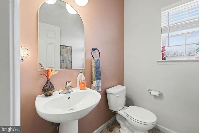 2105 DEVON LN, Pennsburg, PA 18073