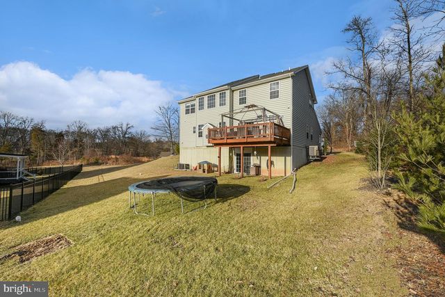 2105 DEVON LN, Pennsburg, PA 18073