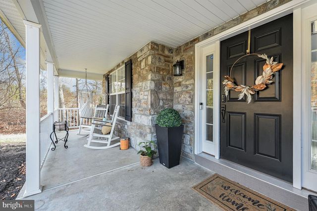 2105 DEVON LN, Pennsburg, PA 18073