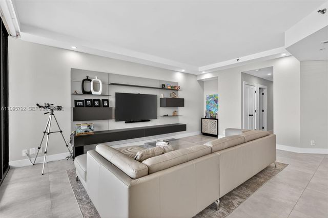 1000 Island Boulevard 3107, Aventura, FL 33160