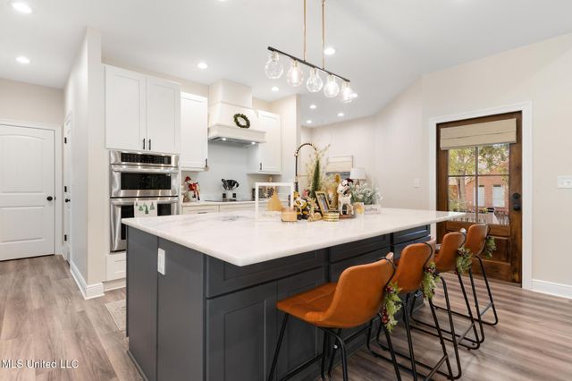 471 Cove Drive, Biloxi, MS 39531