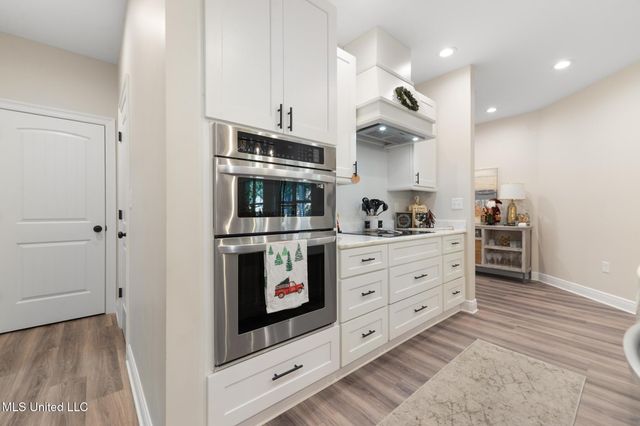 471 Cove Drive, Biloxi, MS 39531