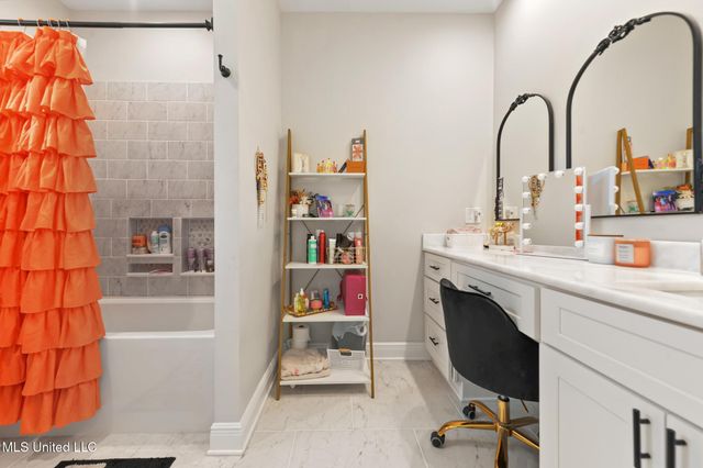 471 Cove Drive, Biloxi, MS 39531