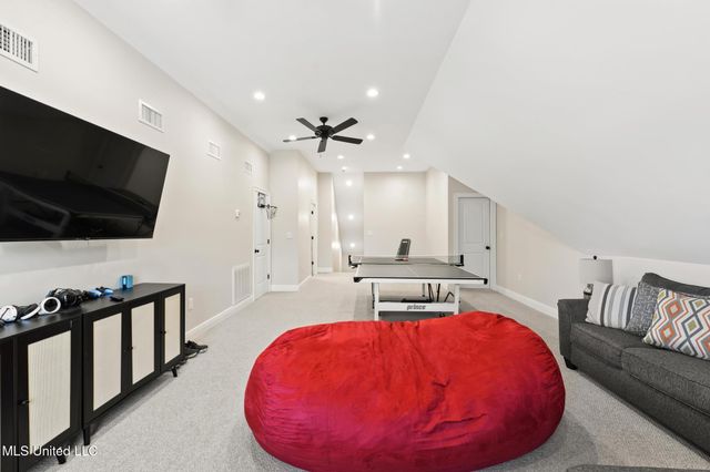 471 Cove Drive, Biloxi, MS 39531