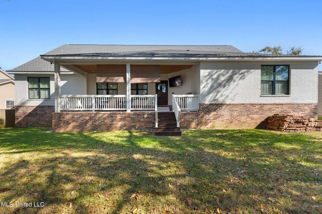 471 Cove Drive, Biloxi, MS 39531