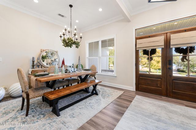 471 Cove Drive, Biloxi, MS 39531