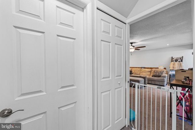 44 QUICKSET RD, Levittown, PA 19057