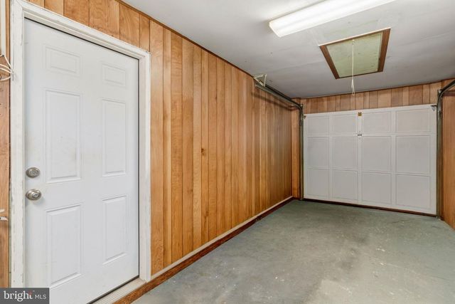 44 QUICKSET RD, Levittown, PA 19057