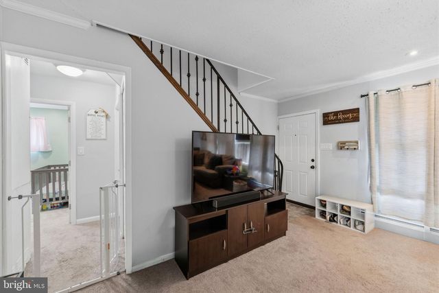 44 QUICKSET RD, Levittown, PA 19057
