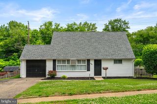 44 QUICKSET RD, Levittown, PA 19057