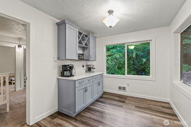 2342 E Lynnwood Drive, Longview, WA 98632