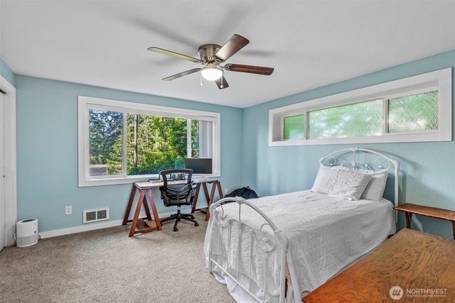 2342 E Lynnwood Drive, Longview, WA 98632