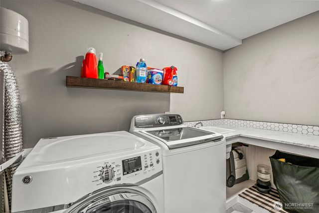 2342 E Lynnwood Drive, Longview, WA 98632