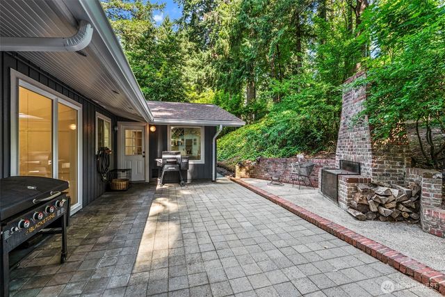 2342 E Lynnwood Drive, Longview, WA 98632