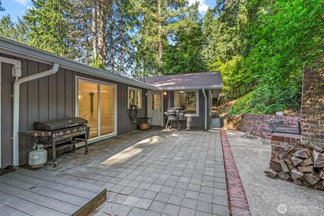 2342 E Lynnwood Drive, Longview, WA 98632