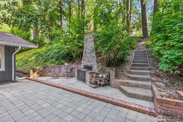 2342 E Lynnwood Drive, Longview, WA 98632