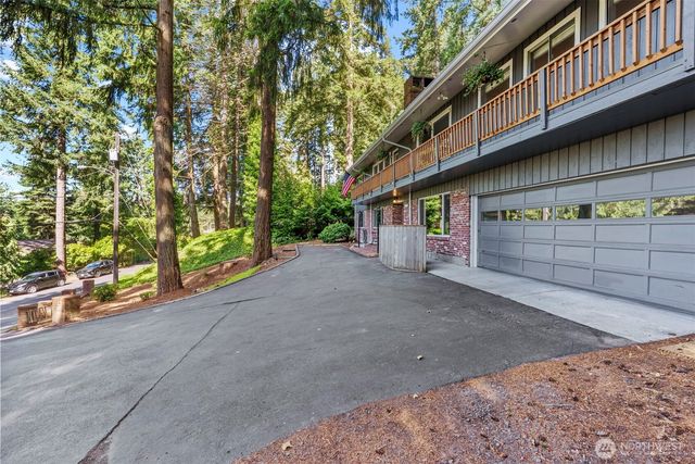 2342 E Lynnwood Drive, Longview, WA 98632