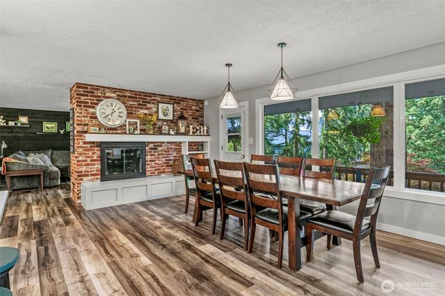 2342 E Lynnwood Drive, Longview, WA 98632