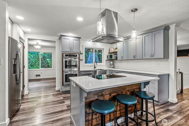 2342 E Lynnwood Drive, Longview, WA 98632