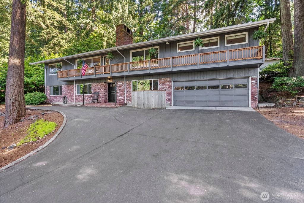 2342 E Lynnwood Drive, Longview, WA 98632