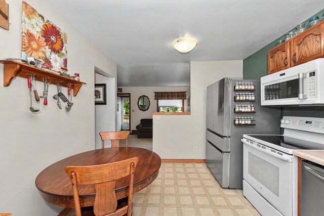 1523 E Tripoli AVENUE, Milwaukee, WI 53207