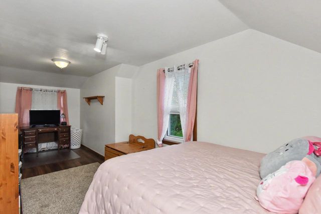 1523 E Tripoli AVENUE, Milwaukee, WI 53207