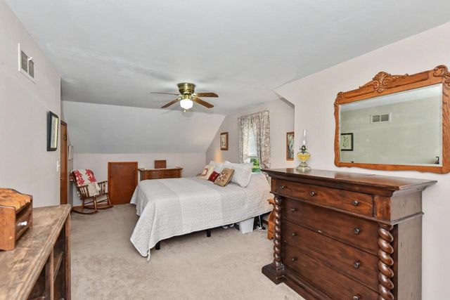 1523 E Tripoli AVENUE, Milwaukee, WI 53207