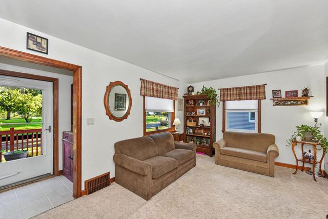 1523 E Tripoli AVENUE, Milwaukee, WI 53207