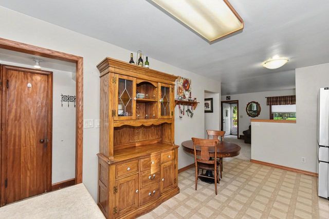1523 E Tripoli AVENUE, Milwaukee, WI 53207