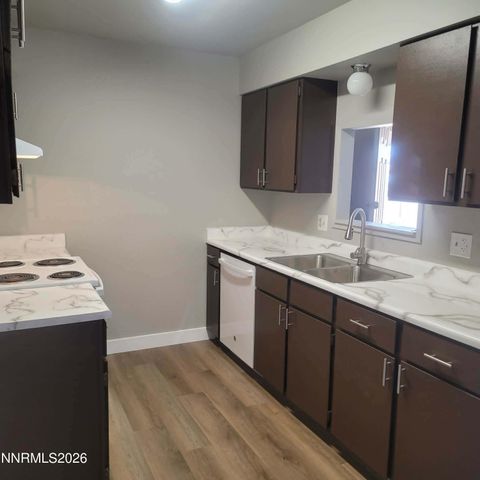 1281 W Newlands Drive, Fernley, NV 89408