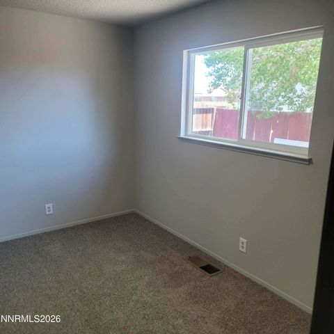 1281 W Newlands Drive, Fernley, NV 89408