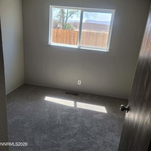 1281 W Newlands Drive, Fernley, NV 89408