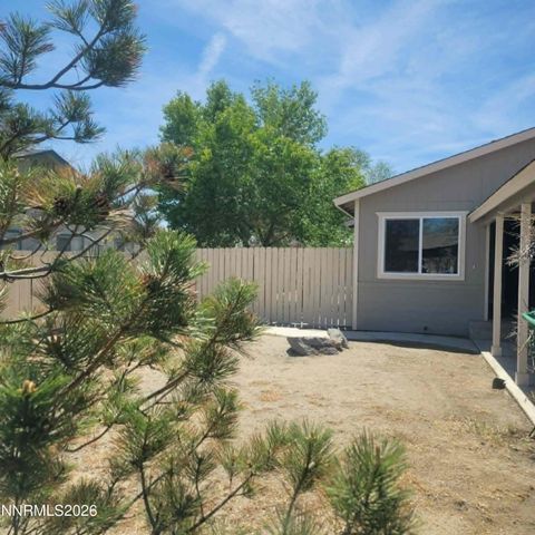 1281 W Newlands Drive, Fernley, NV 89408