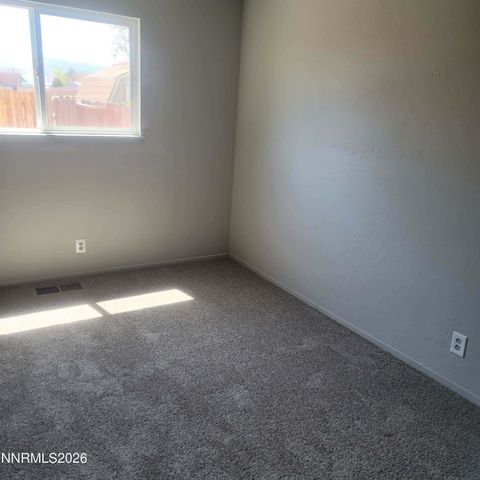 1281 W Newlands Drive, Fernley, NV 89408