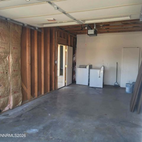 1281 W Newlands Drive, Fernley, NV 89408