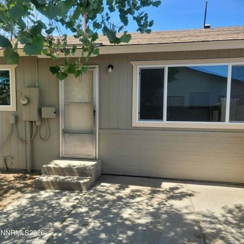 1281 W Newlands Drive, Fernley, NV 89408