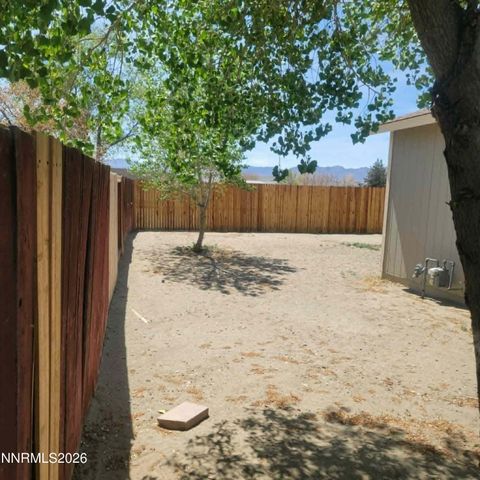 1281 W Newlands Drive, Fernley, NV 89408