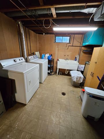 3201 Montana Avenue, Flint, MI 48506