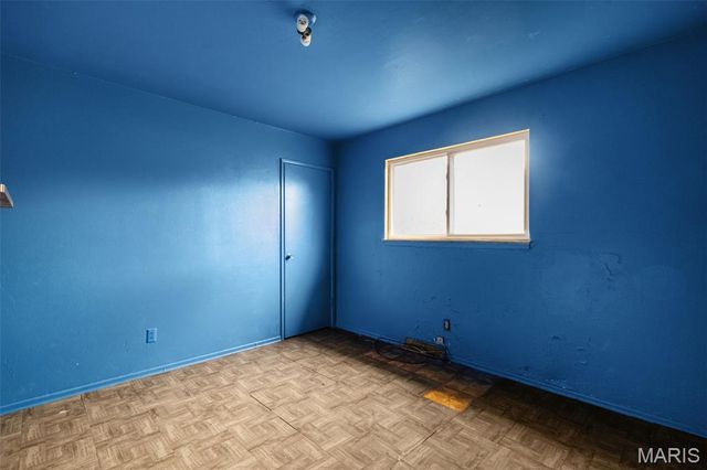 2152 Erick Avenue, St Louis, MO 63121