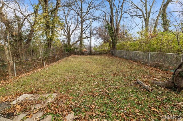 2152 Erick Avenue, St Louis, MO 63121