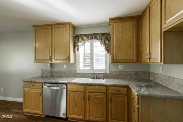 9910 Timeless Rose Court, Bakersfield, CA 93311