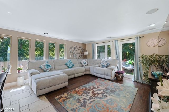 7 Arcata Pl, Ringwood Boro, NJ 07456