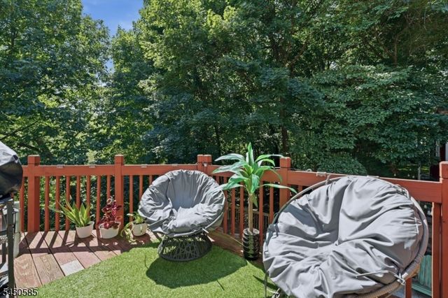 7 Arcata Pl, Ringwood Boro, NJ 07456