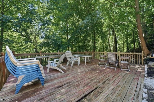 7 Arcata Pl, Ringwood Boro, NJ 07456