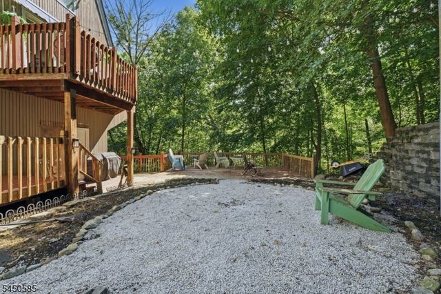 7 Arcata Pl, Ringwood Boro, NJ 07456