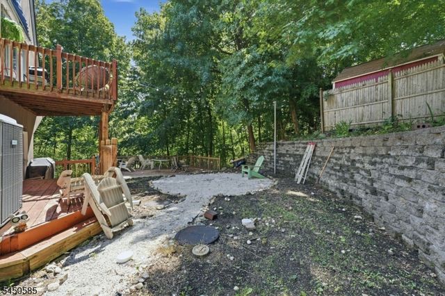 7 Arcata Pl, Ringwood Boro, NJ 07456