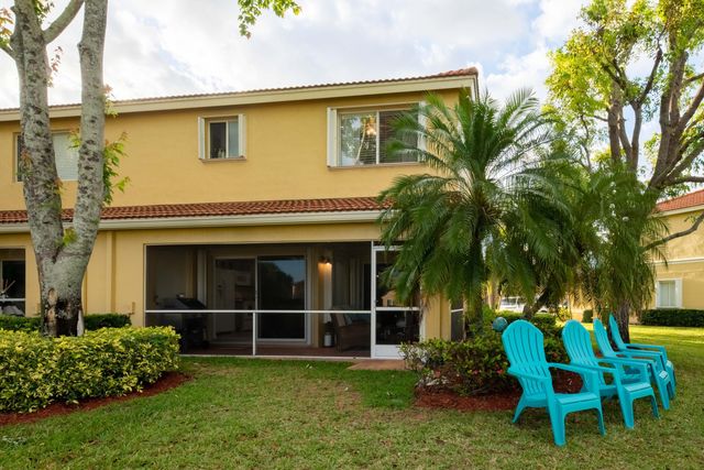 1040 Arezzo Circle, Boynton Beach, FL 33436