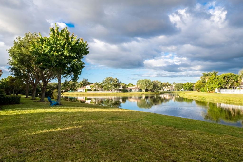 1040 Arezzo Circle, Boynton Beach, FL 33436