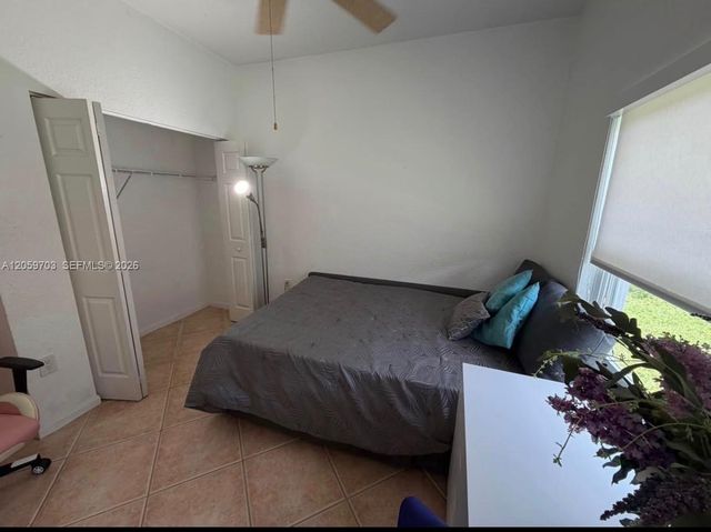 2200 NW 72nd Way 2200, Pembroke Pines, FL 33024