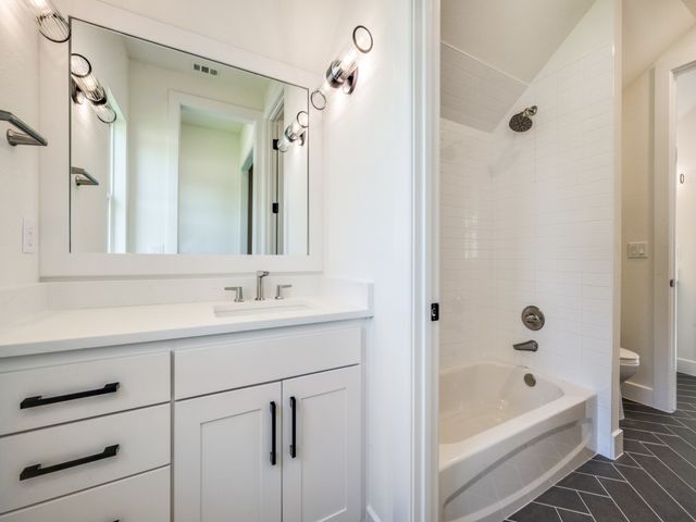 301 FAIRMOUNT, Denton, TX 76210